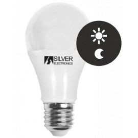 BOMBILLA LED ESFÉRICA E-27 10W SENSOR DIA / NOCHE 5000K SILVER